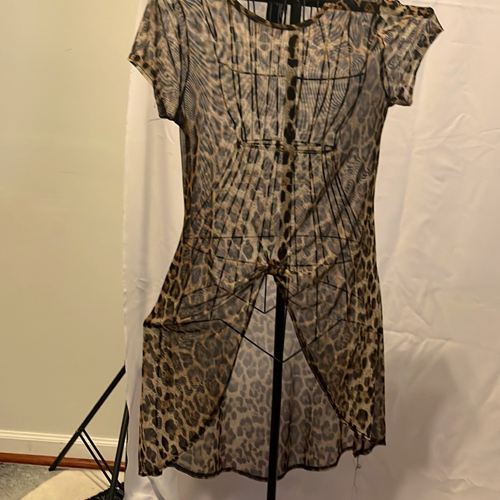 Animal print asymmetric shirt